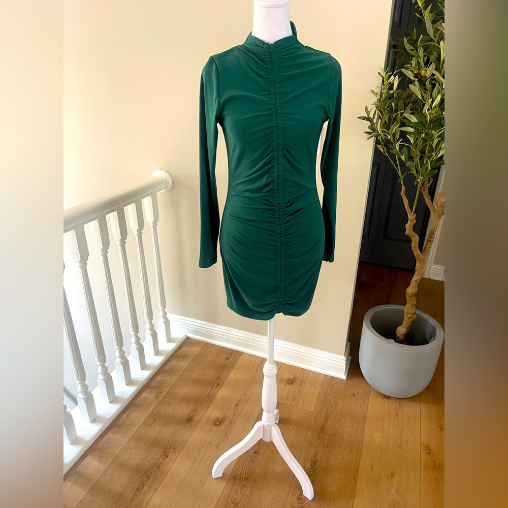 New Favori  Green Ruched Long Sleeve Dress
